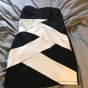 Body con strapless dress